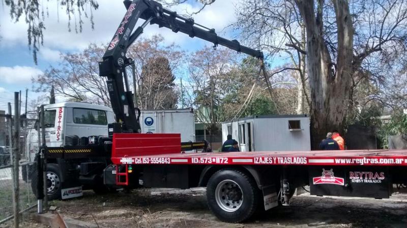 ALQUILER DE CAMIÓN CON HIDROGRÚA 25 TONELAMETROS CHASIS (EQ17)